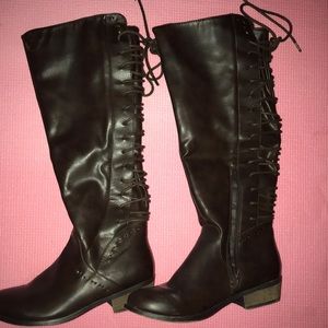 Riding boots